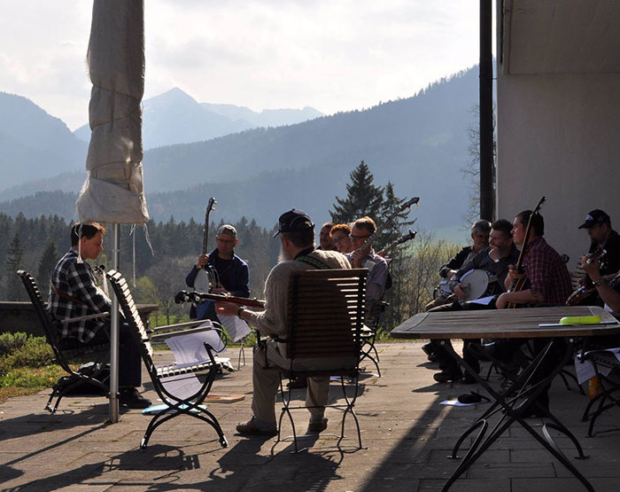 Bluegrass Camp Germany 2014 - Tom Bodenmann's Outdoor Banjo Class